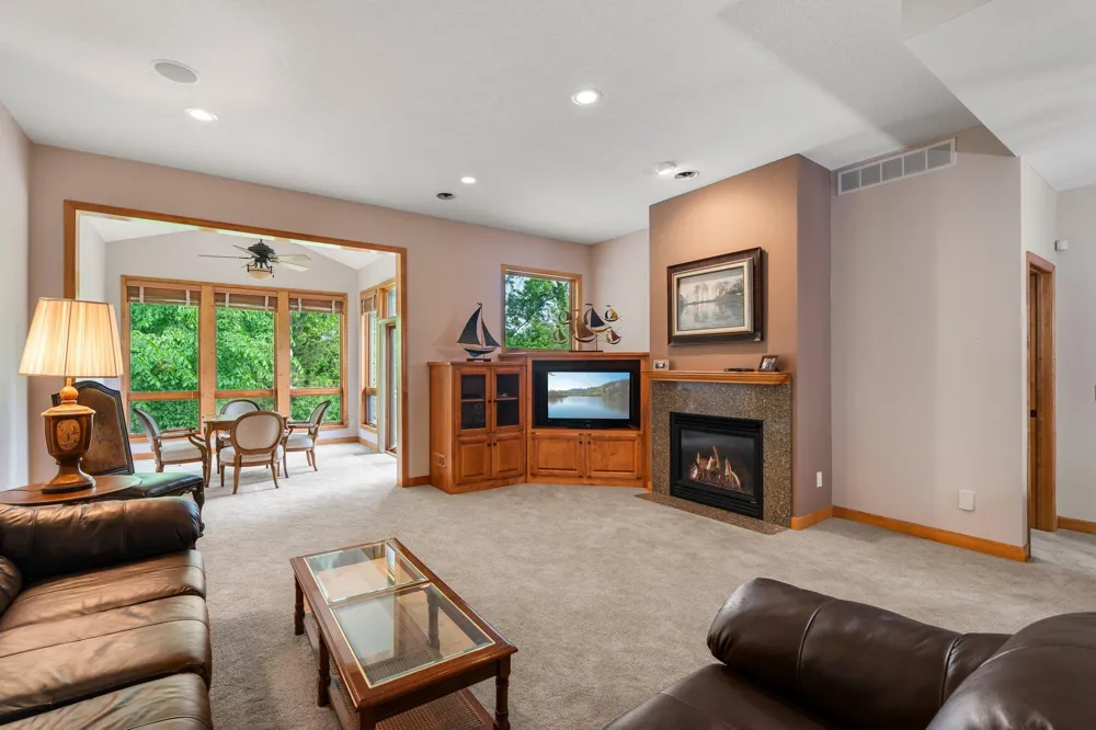 9363 Libby Lane Eden Prairie, MN 55347