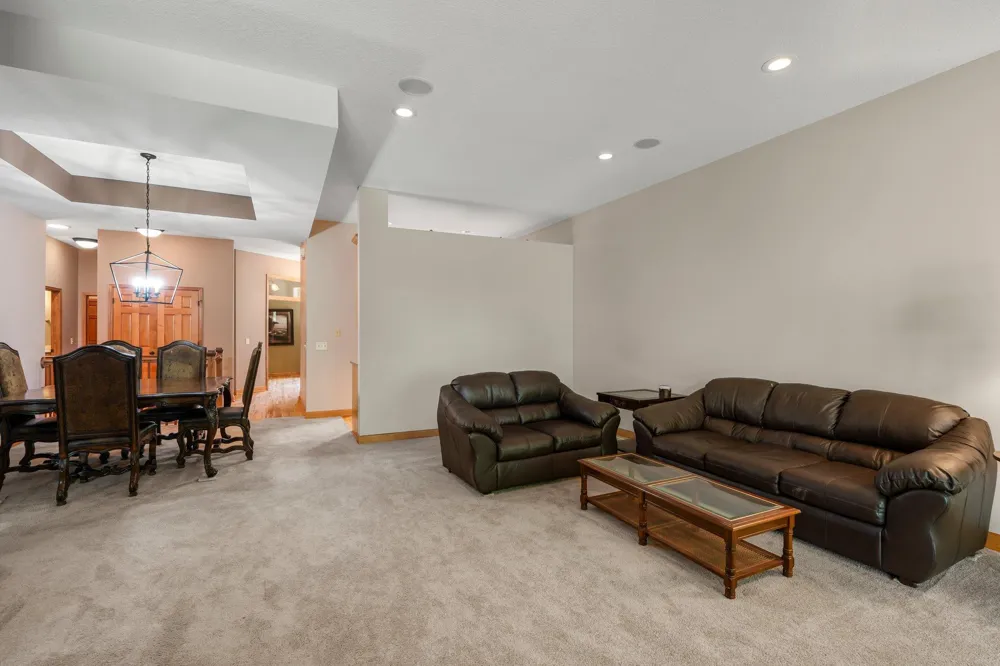 9363 Libby Lane Eden Prairie, MN 55347
