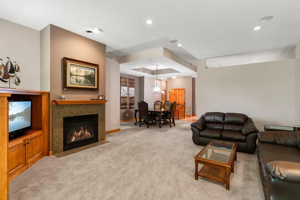 9363 Libby Lane Eden Prairie, MN 55347