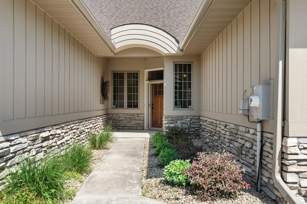 9363 Libby Lane Eden Prairie, MN 55347