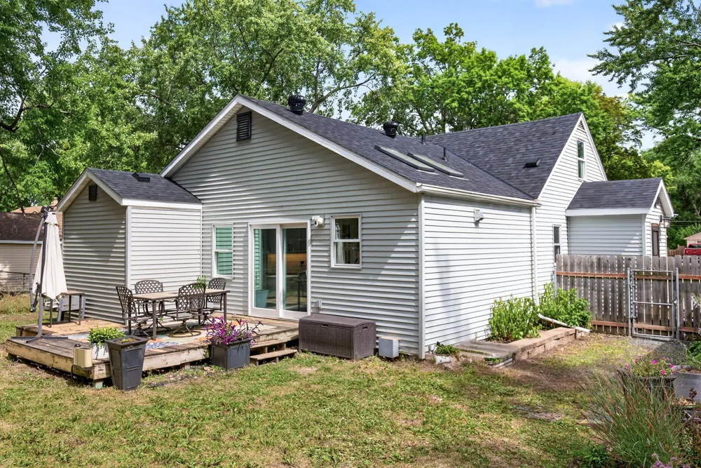 9516 10th Avenue S Bloomington, MN 55420