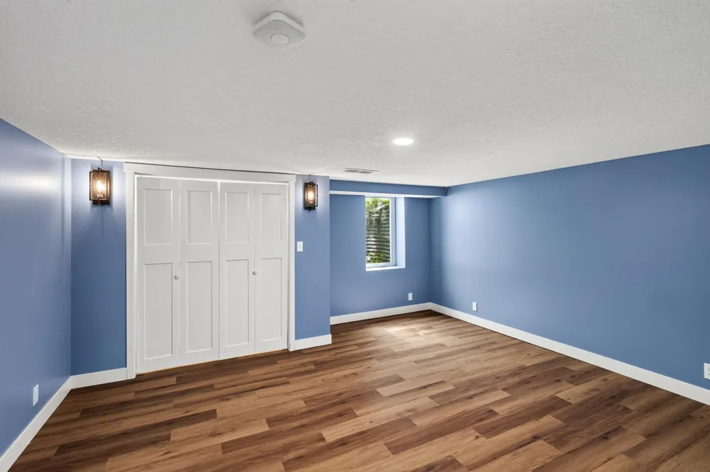 9516 10th Avenue S Bloomington, MN 55420
