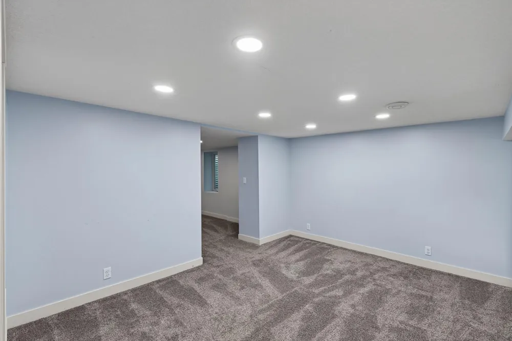 9516 10th Avenue S Bloomington, MN 55420