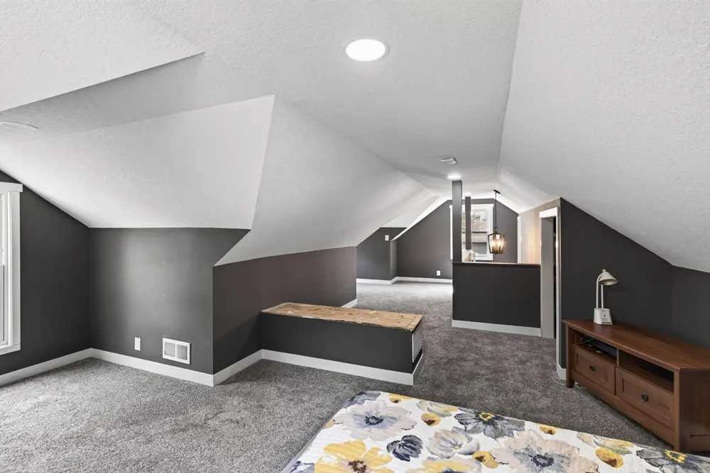9516 10th Avenue S Bloomington, MN 55420