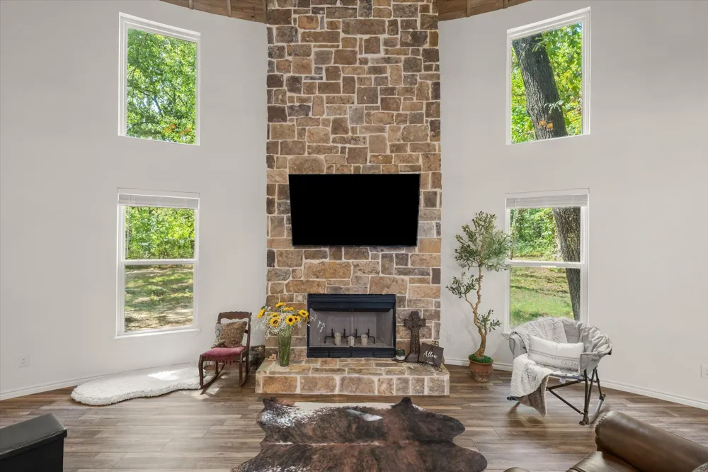 4315 VZ County Road 1117 Edgewood, TX 75117