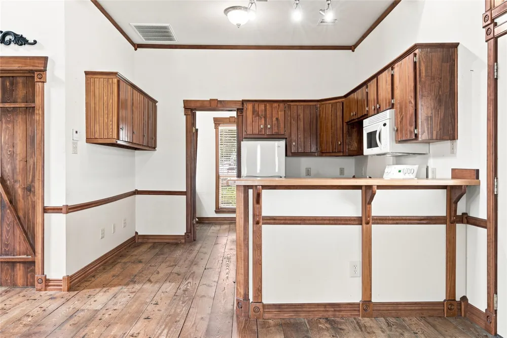5542 FM 933 Whitney, TX 76692