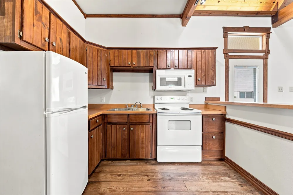 5542 FM 933 Whitney, TX 76692