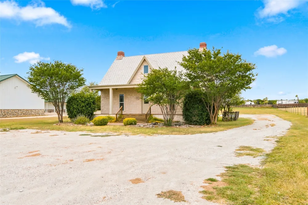 5542 FM 933 Whitney, TX 76692