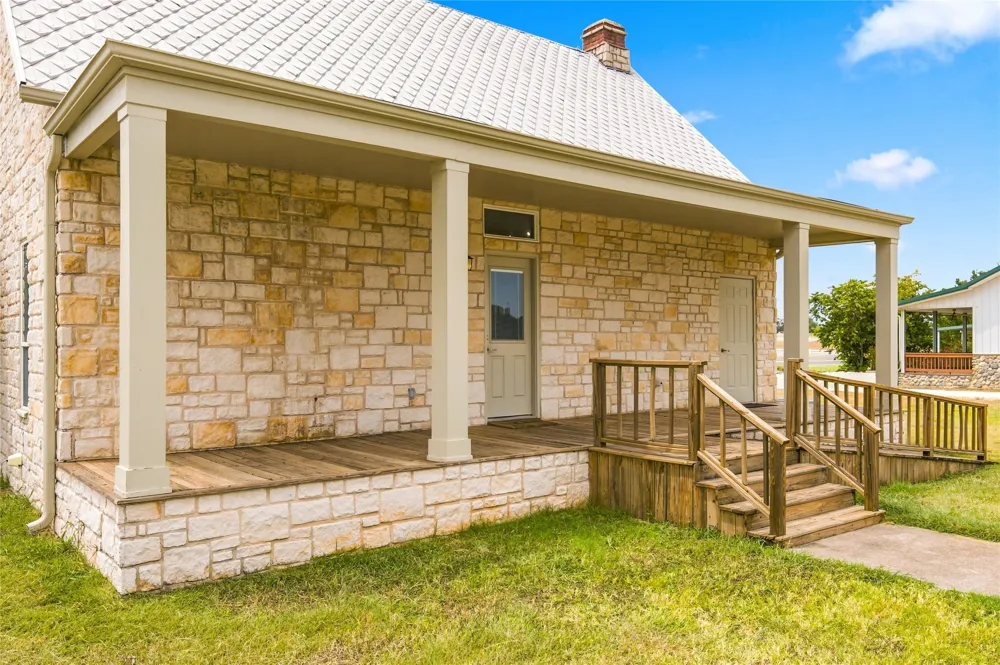 5542 FM 933 Whitney, TX 76692