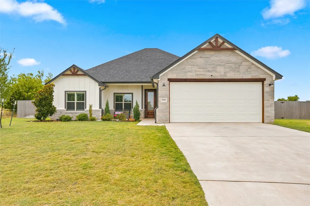 9800 Bridlewood Lane Waco, TX 76708