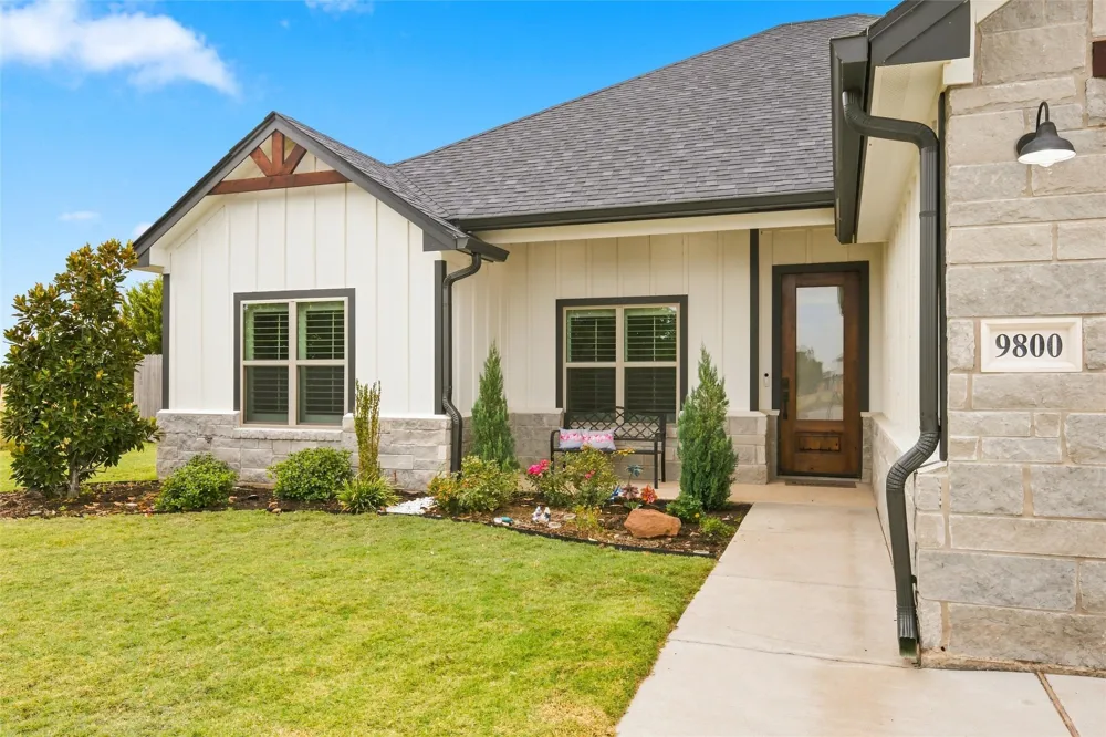 9800 Bridlewood Lane Waco, TX 76708