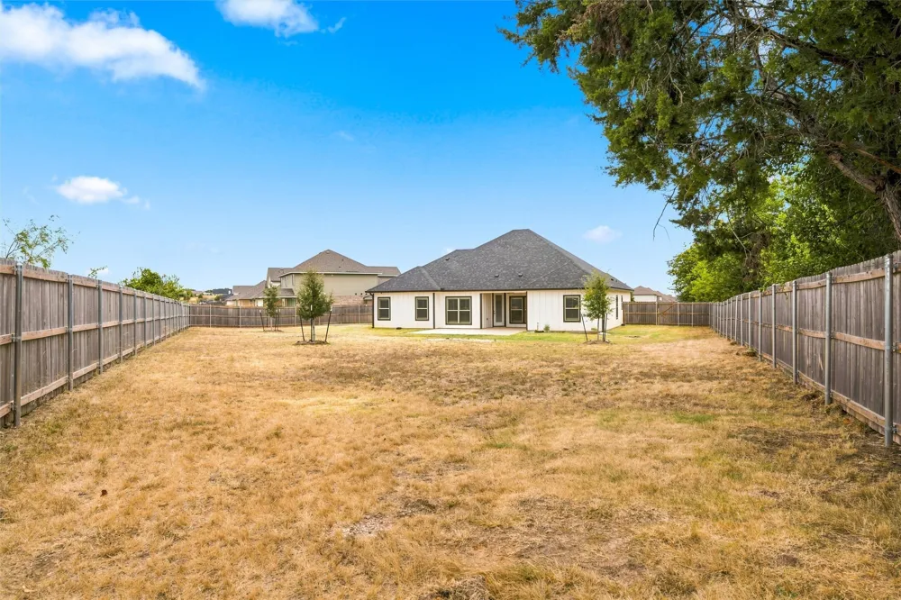 9800 Bridlewood Lane Waco, TX 76708