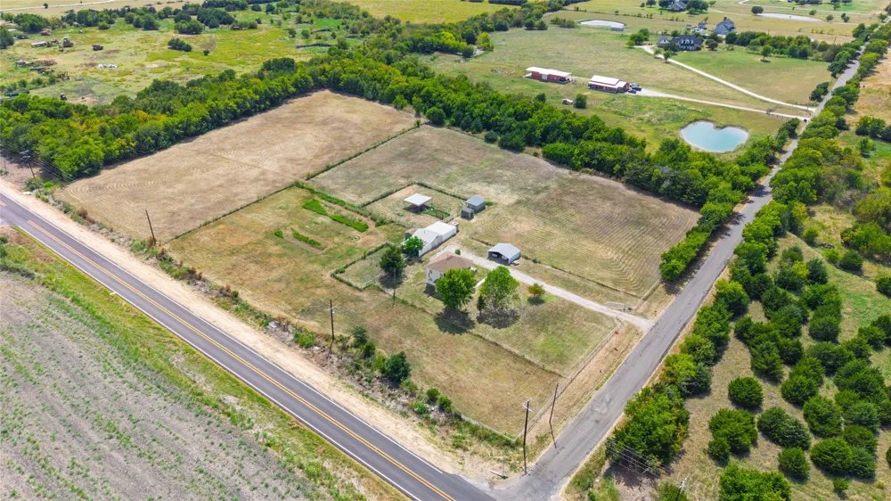 4059 County Road 2727 Caddo Mills, TX 75135