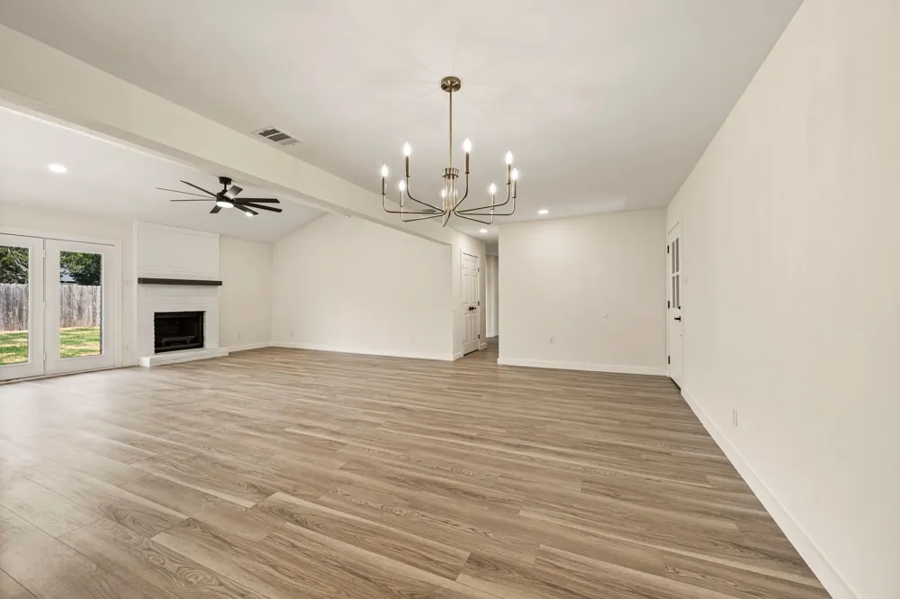 1003 Summit Circle Carrollton, TX 75006