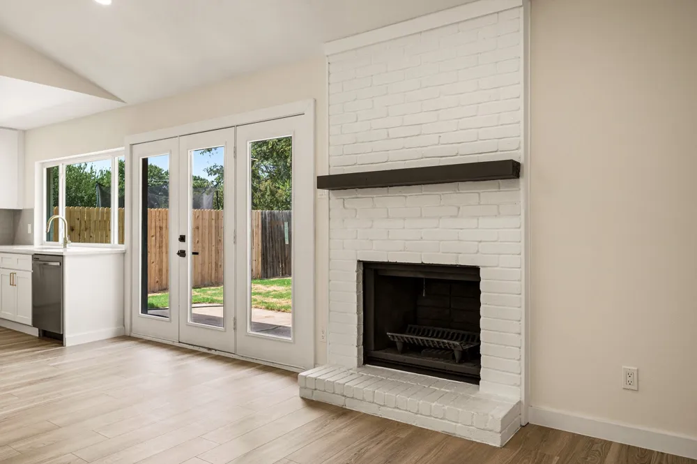 1003 Summit Circle Carrollton, TX 75006