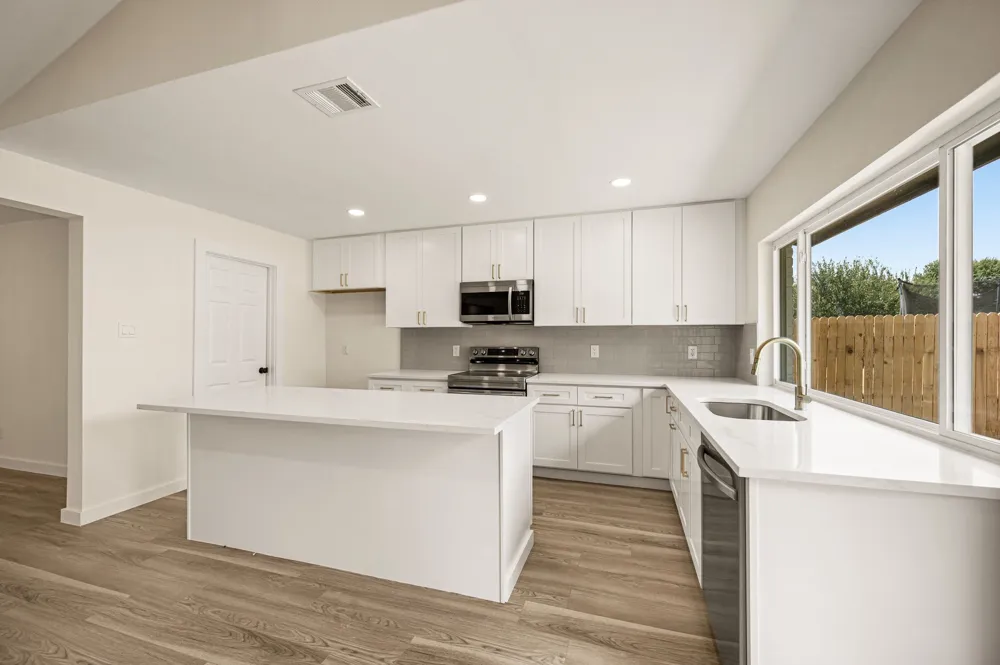 1003 Summit Circle Carrollton, TX 75006