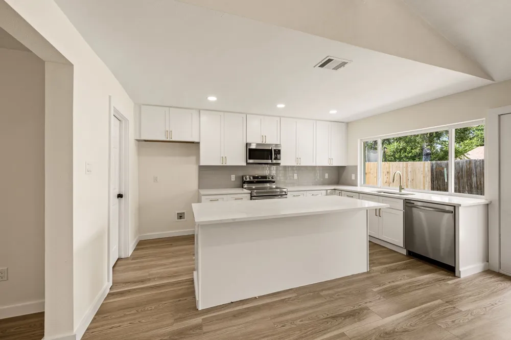 1003 Summit Circle Carrollton, TX 75006