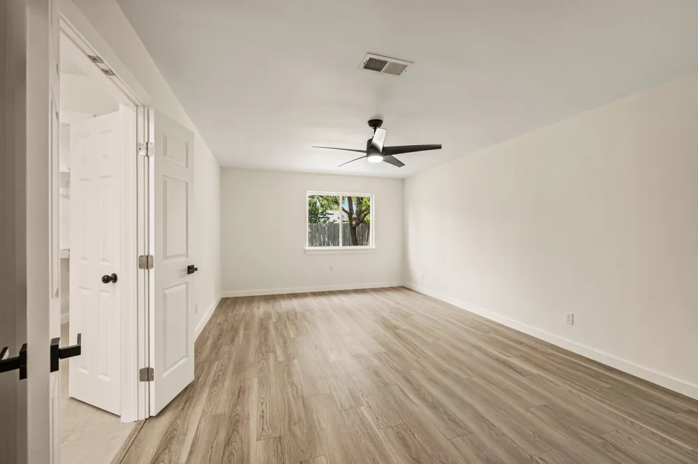 1003 Summit Circle Carrollton, TX 75006