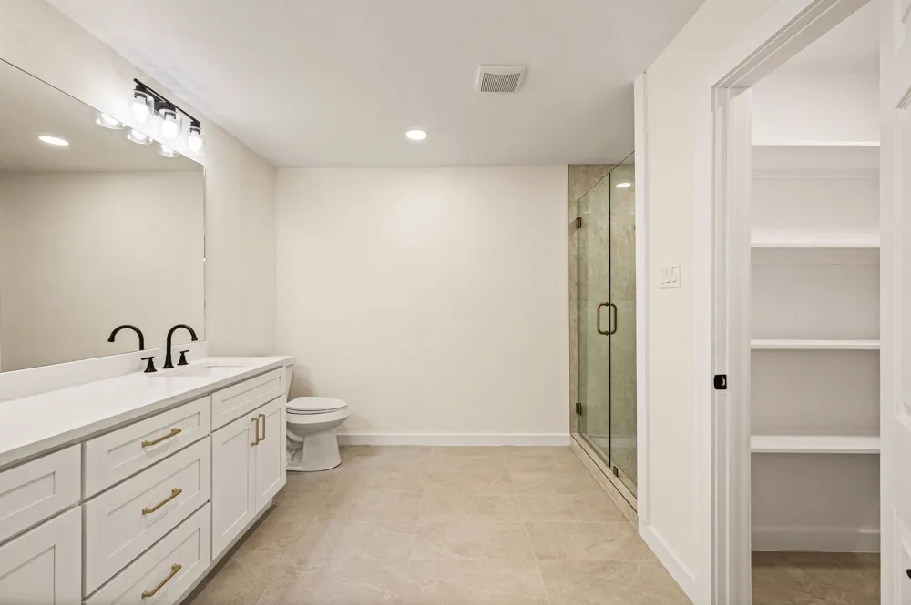 1003 Summit Circle Carrollton, TX 75006