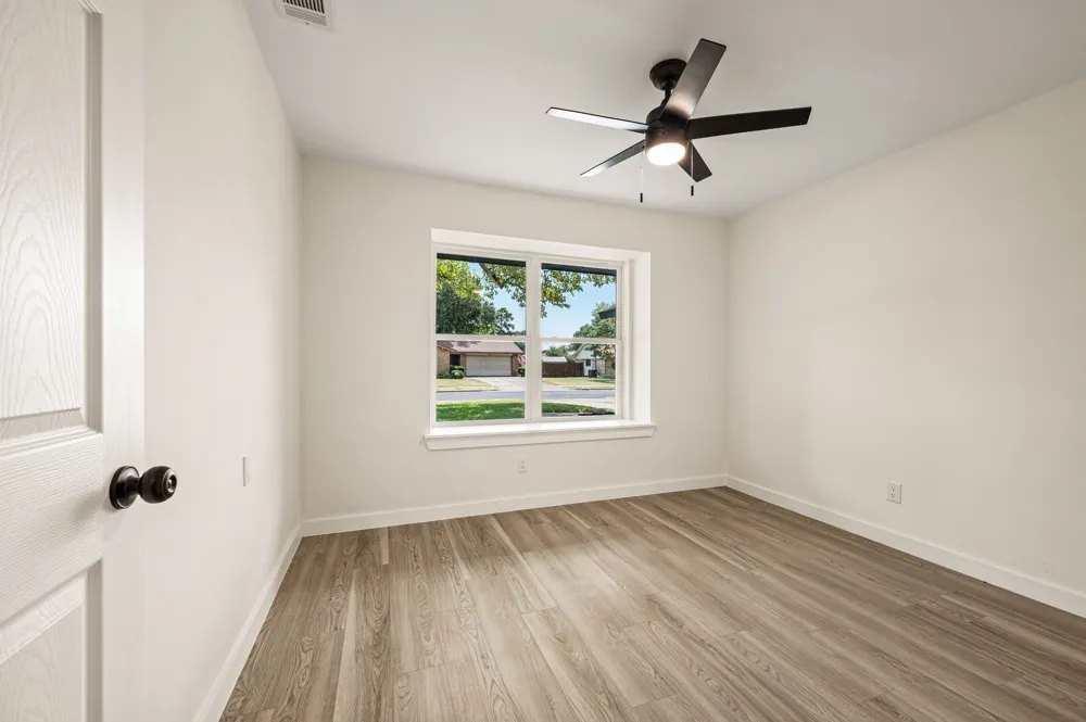 1003 Summit Circle Carrollton, TX 75006