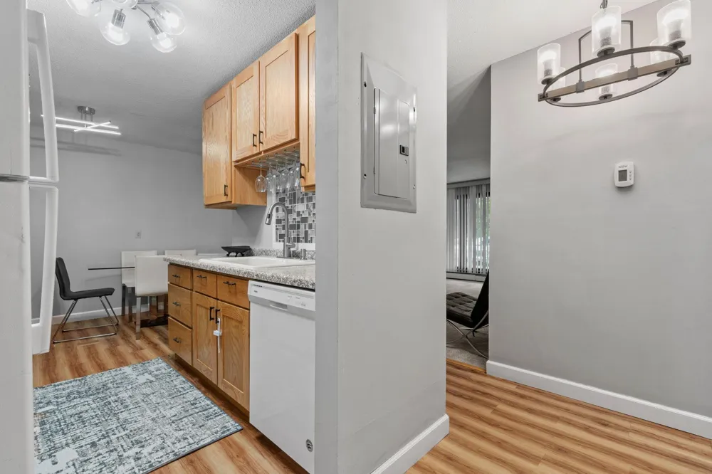2009 E 122nd Street #C8 Burnsville, MN 55337