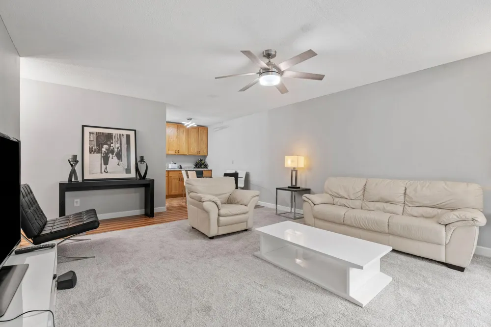 2009 E 122nd Street #C8 Burnsville, MN 55337