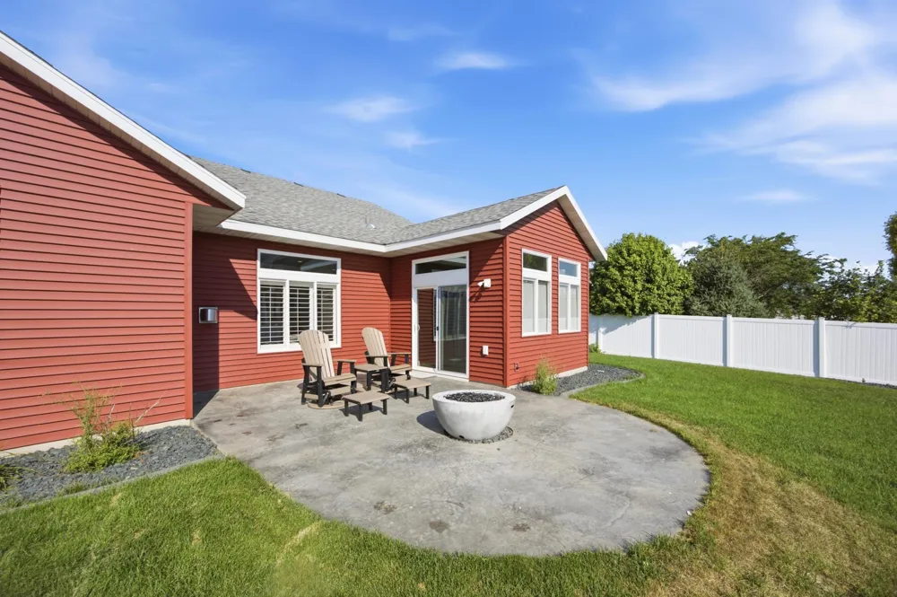 7032 26th Street S Fargo, ND 58104