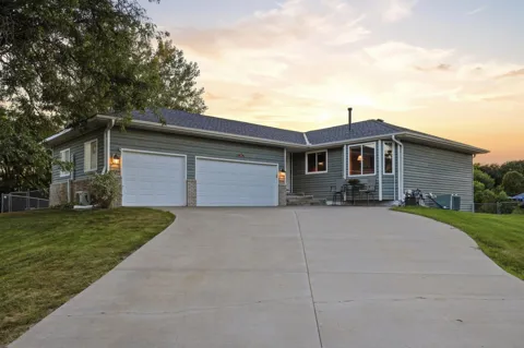 1475 Oak Ridge Circle