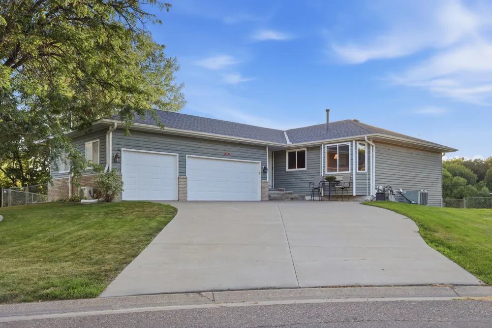 1475 Oak Ridge Circle Monticello, MN 55362