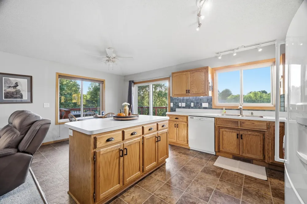 1475 Oak Ridge Circle Monticello, MN 55362