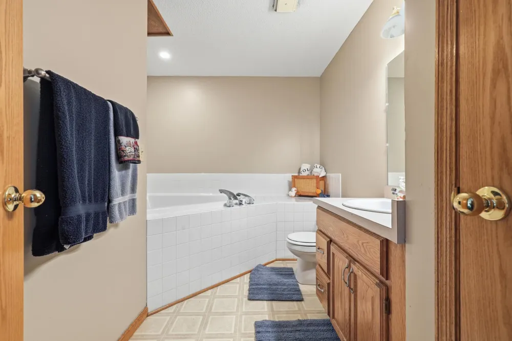 1475 Oak Ridge Circle Monticello, MN 55362