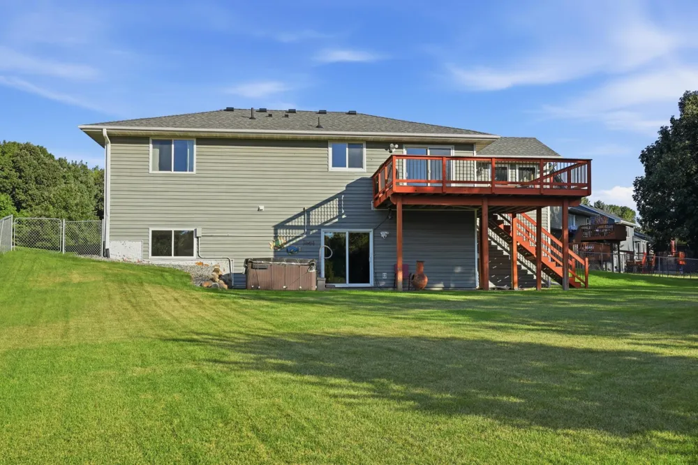 1475 Oak Ridge Circle Monticello, MN 55362