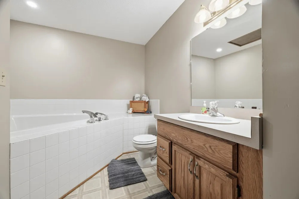1475 Oak Ridge Circle Monticello, MN 55362