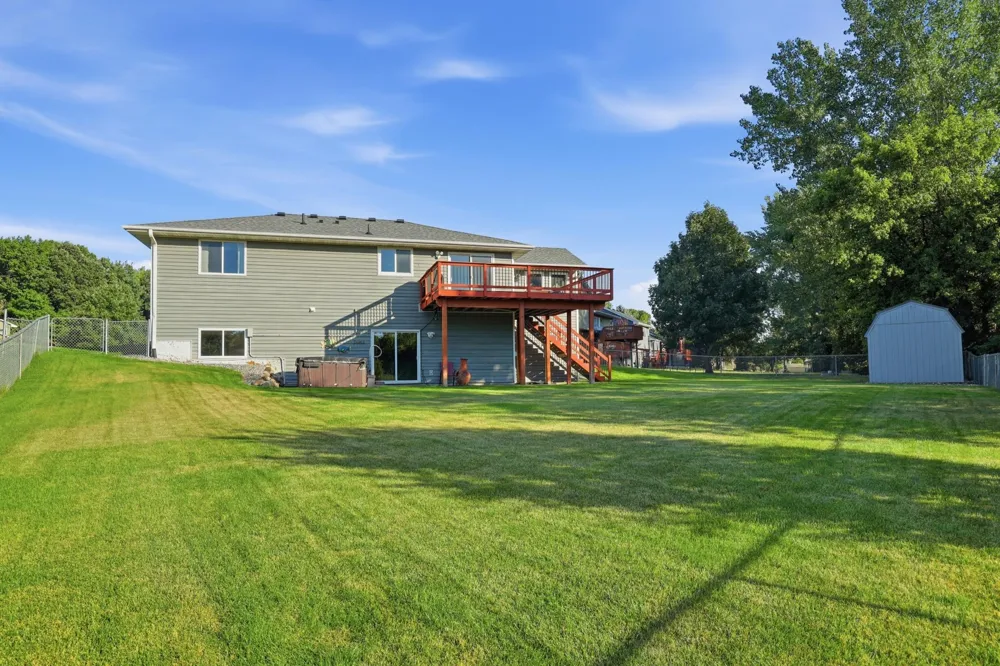 1475 Oak Ridge Circle Monticello, MN 55362