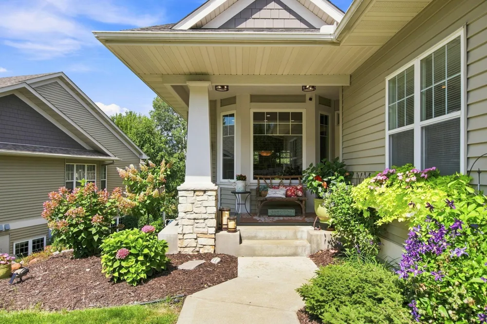 8958 Coffman Path Inver Grove Heights, MN 55076