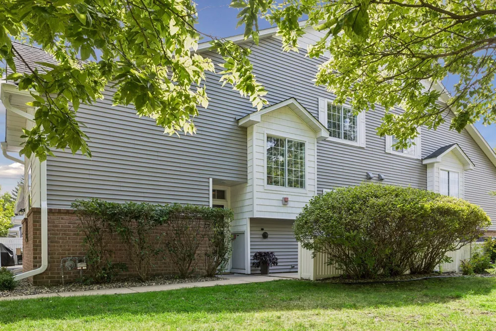 8350 Kimball Drive Eden Prairie, MN 55347