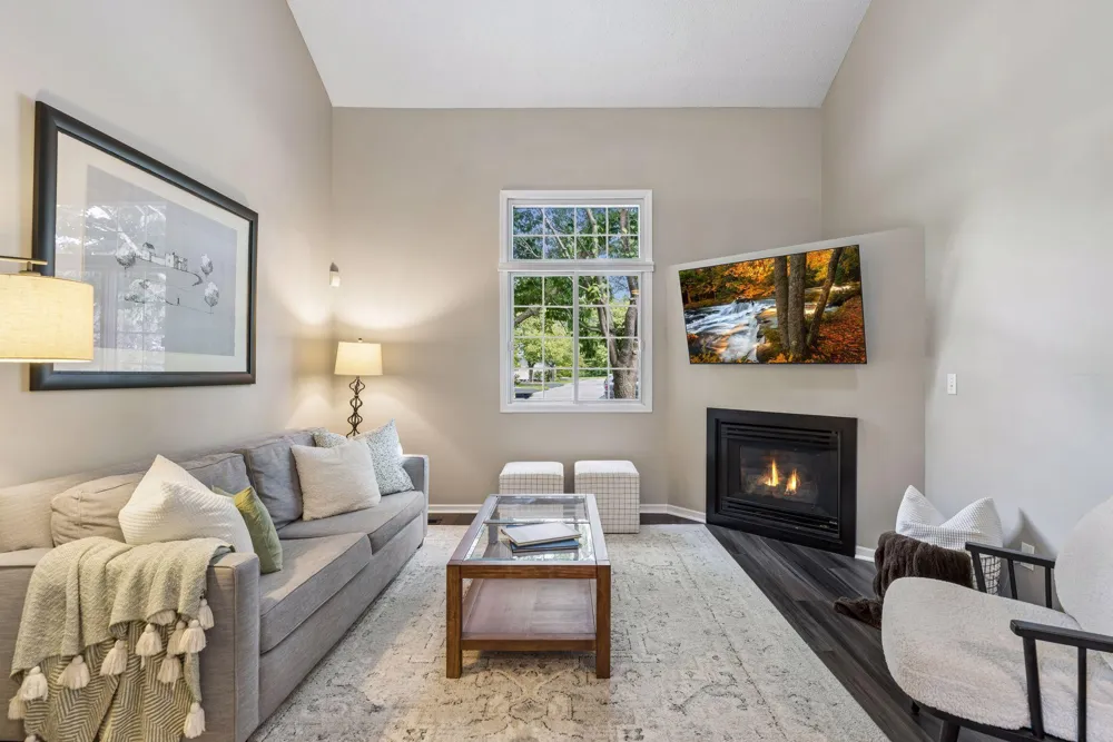 8350 Kimball Drive Eden Prairie, MN 55347