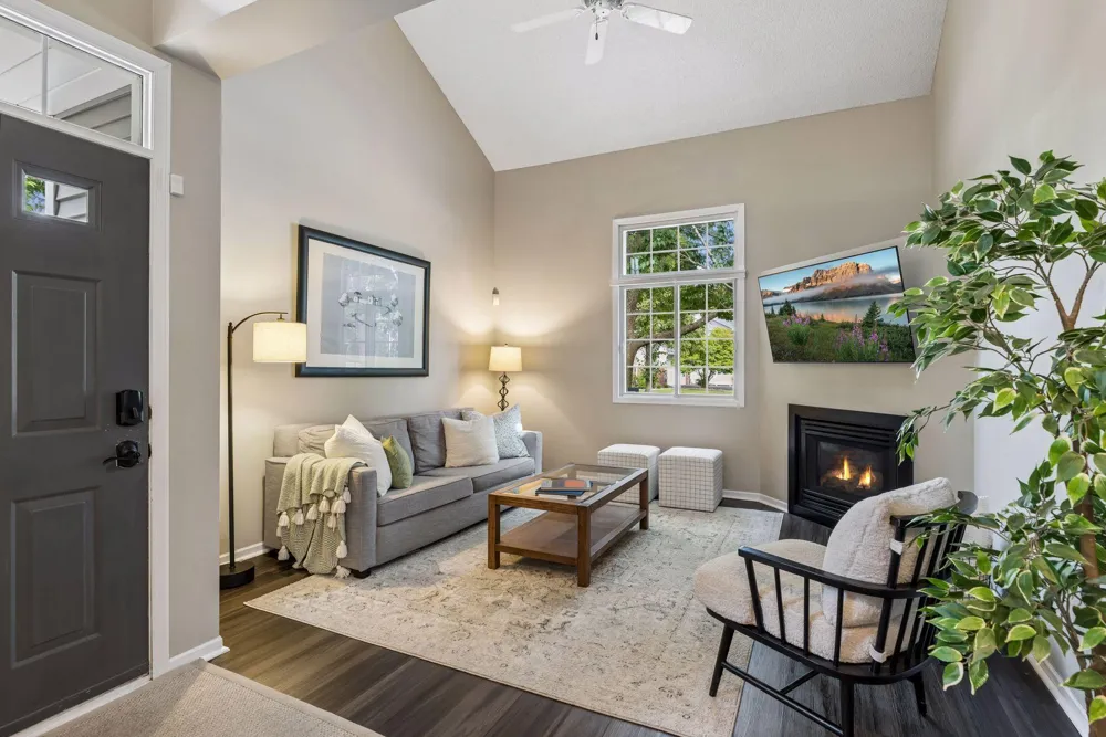 8350 Kimball Drive Eden Prairie, MN 55347