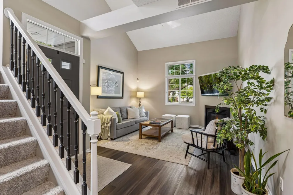 8350 Kimball Drive Eden Prairie, MN 55347