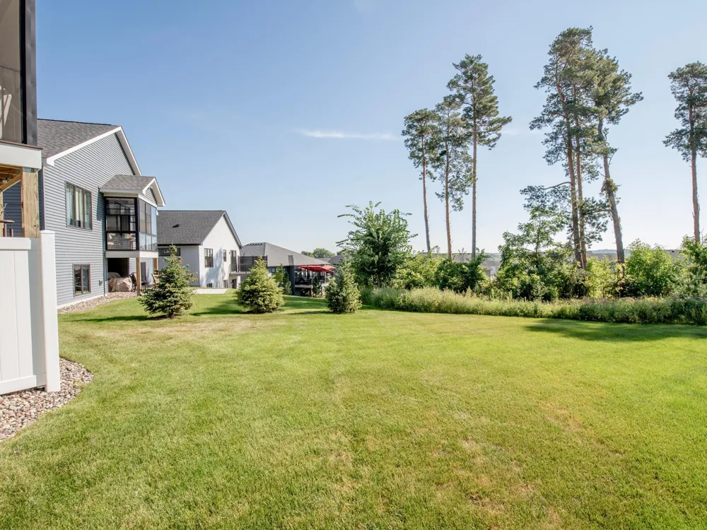 6201 Janero Avenue S Cottage Grove, MN 55016