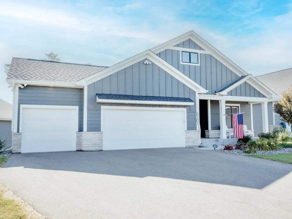 6201 Janero Avenue S Cottage Grove, MN 55016