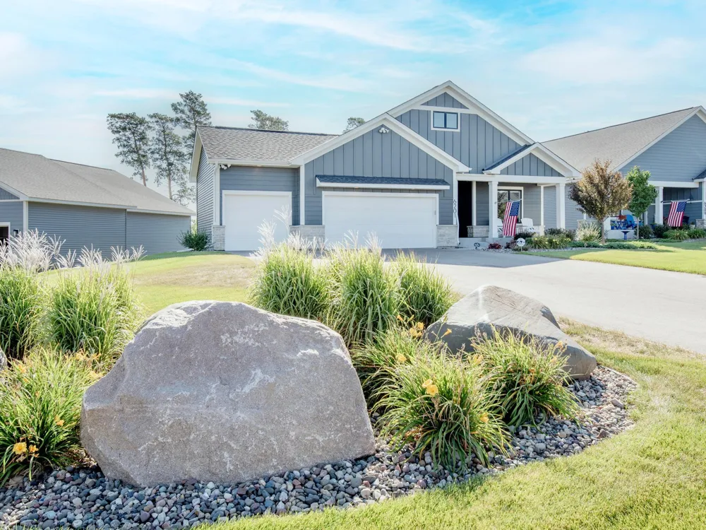 6201 Janero Avenue S Cottage Grove, MN 55016