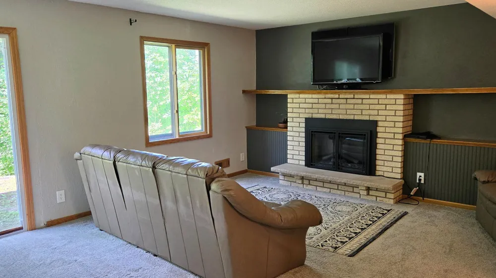 12123 Red Oak Court S Burnsville, MN 55337