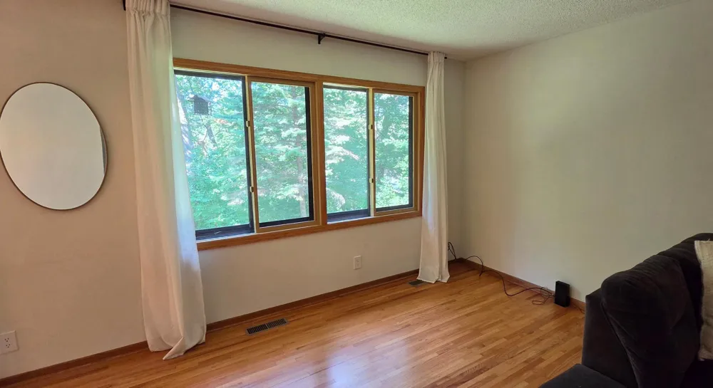 12123 Red Oak Court S Burnsville, MN 55337