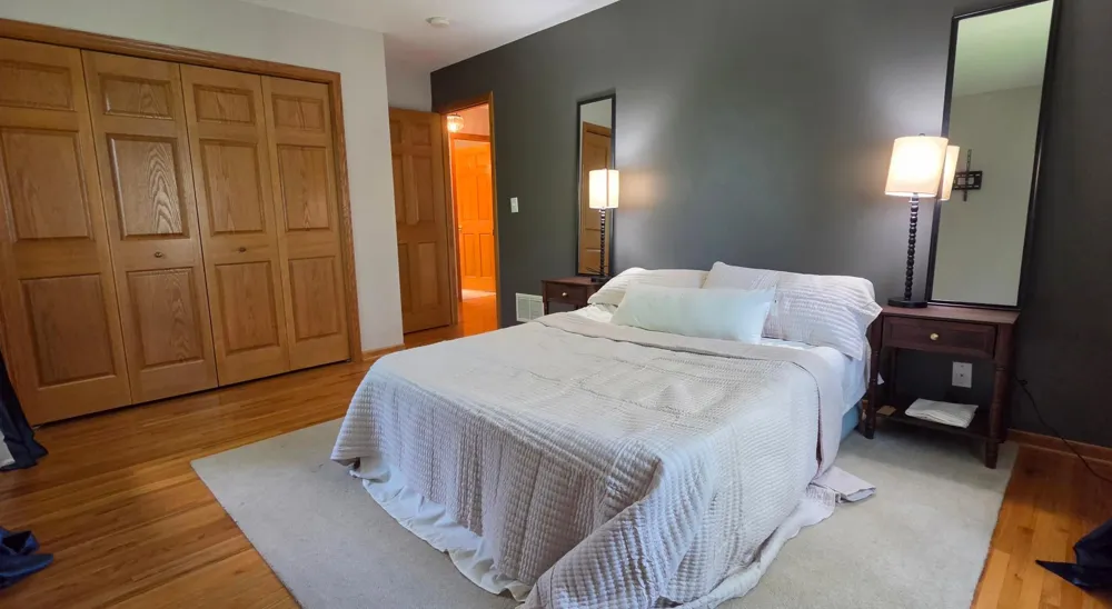 12123 Red Oak Court S Burnsville, MN 55337