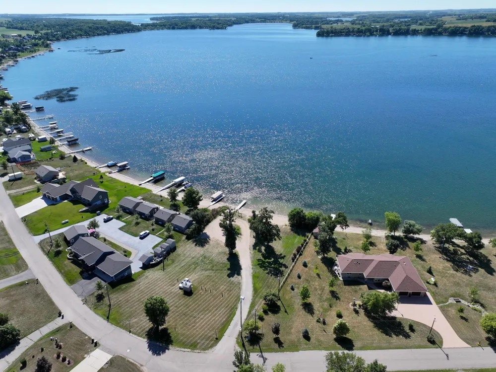 1695 Sunset Access Road SE Alexandria, MN 56308