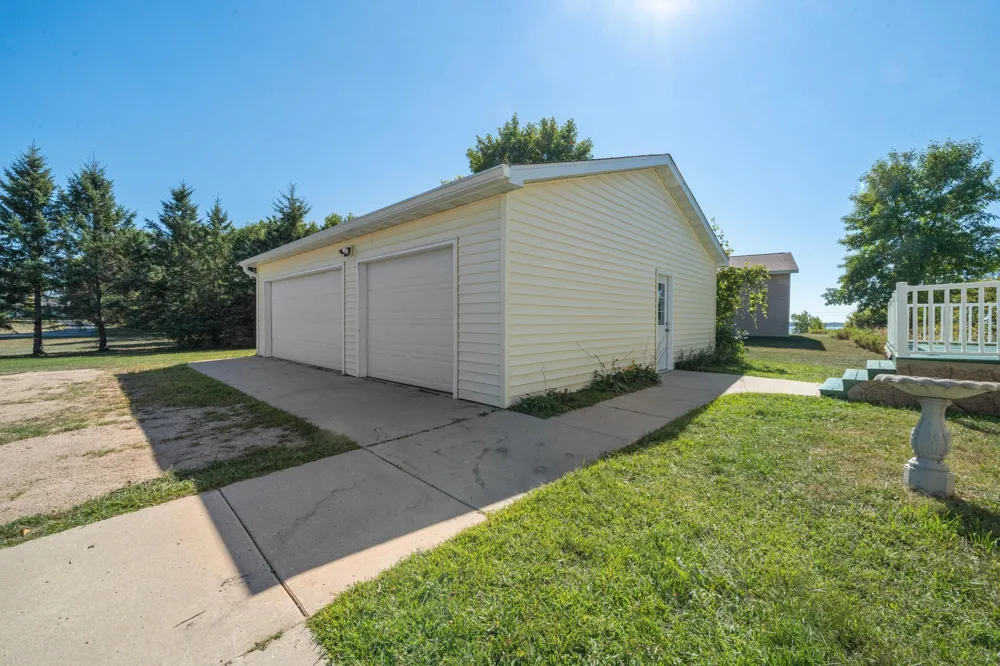 1695 Sunset Access Road SE Alexandria, MN 56308