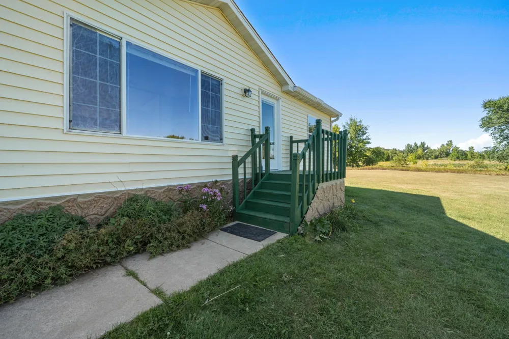 1695 Sunset Access Road SE Alexandria, MN 56308