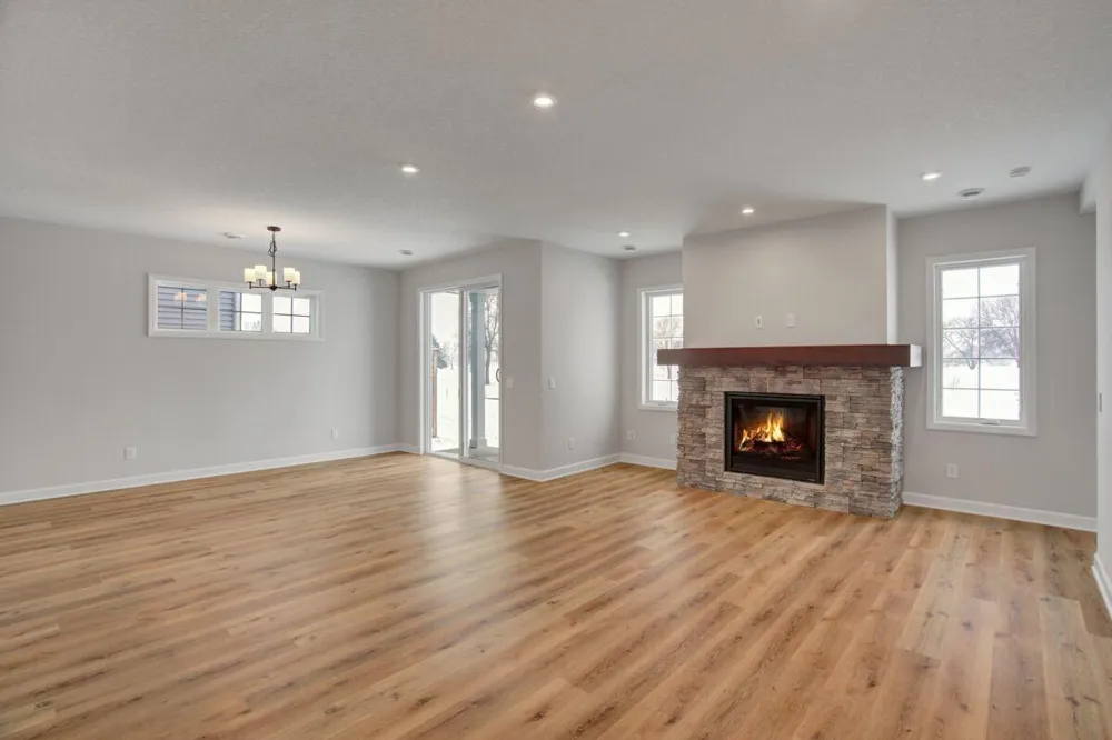 20102 Glanville Way Lakeville, MN 55044