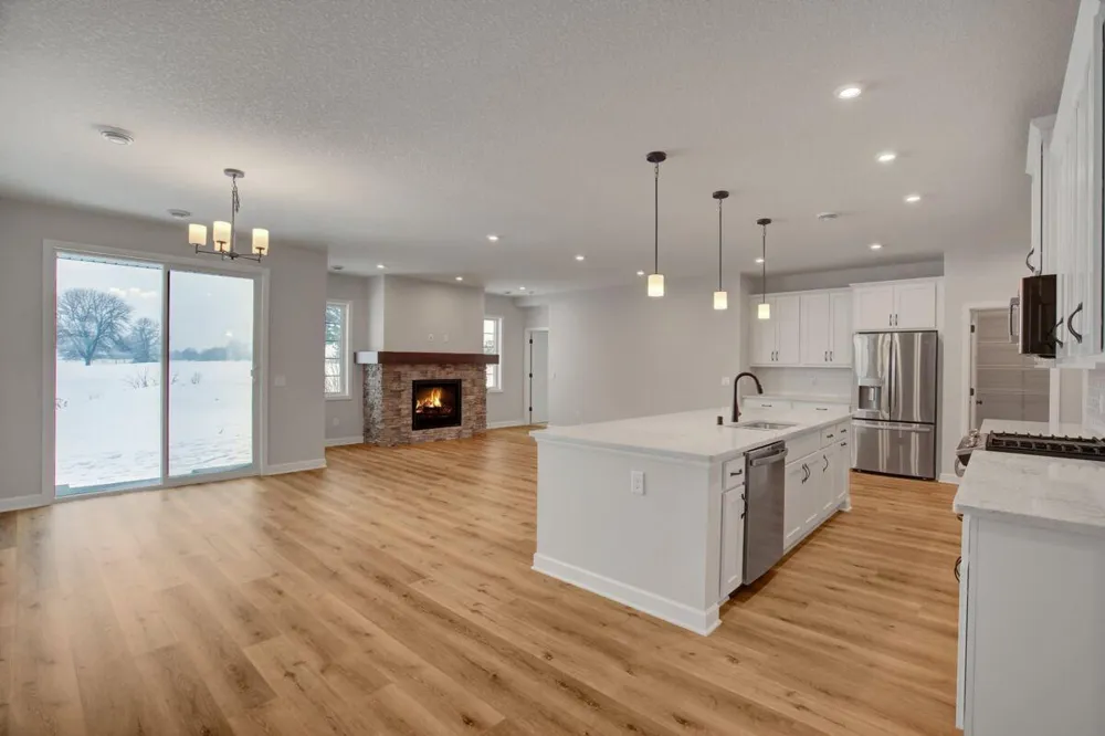 20102 Glanville Way Lakeville, MN 55044
